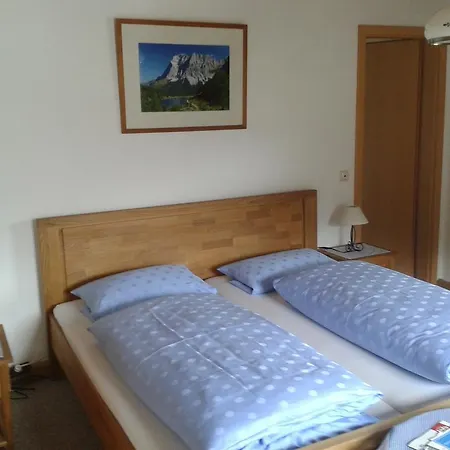 Guest house Gastehaus Attenhauser 3*