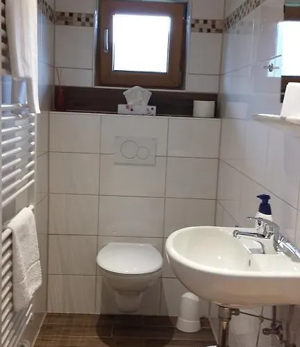 Gaestehaus Attenhauser בית הארחה 3*
