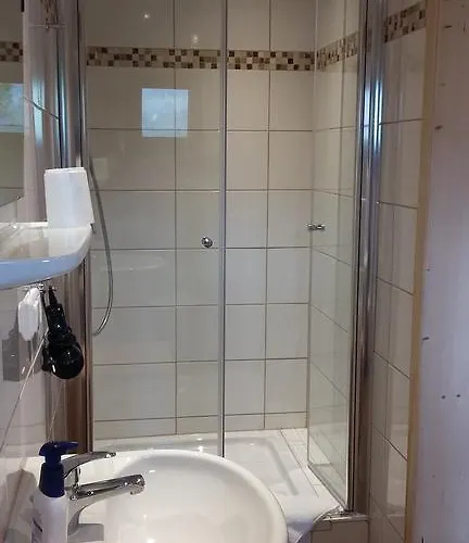 Gaestehaus Attenhauser بيت ضيافة